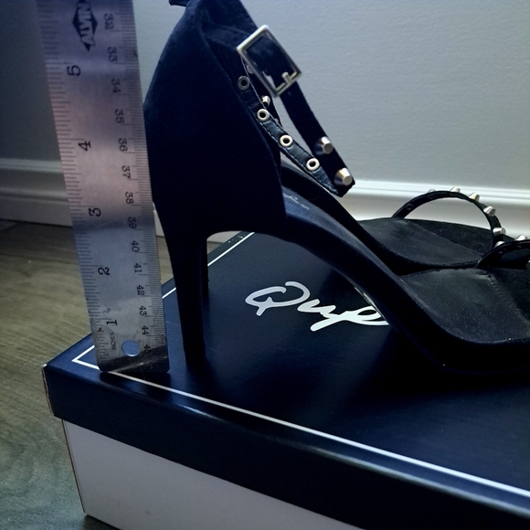Qupid | Black suede pu ~ open toed high heel sandle with studs ankle strap - Picture 6 of 8